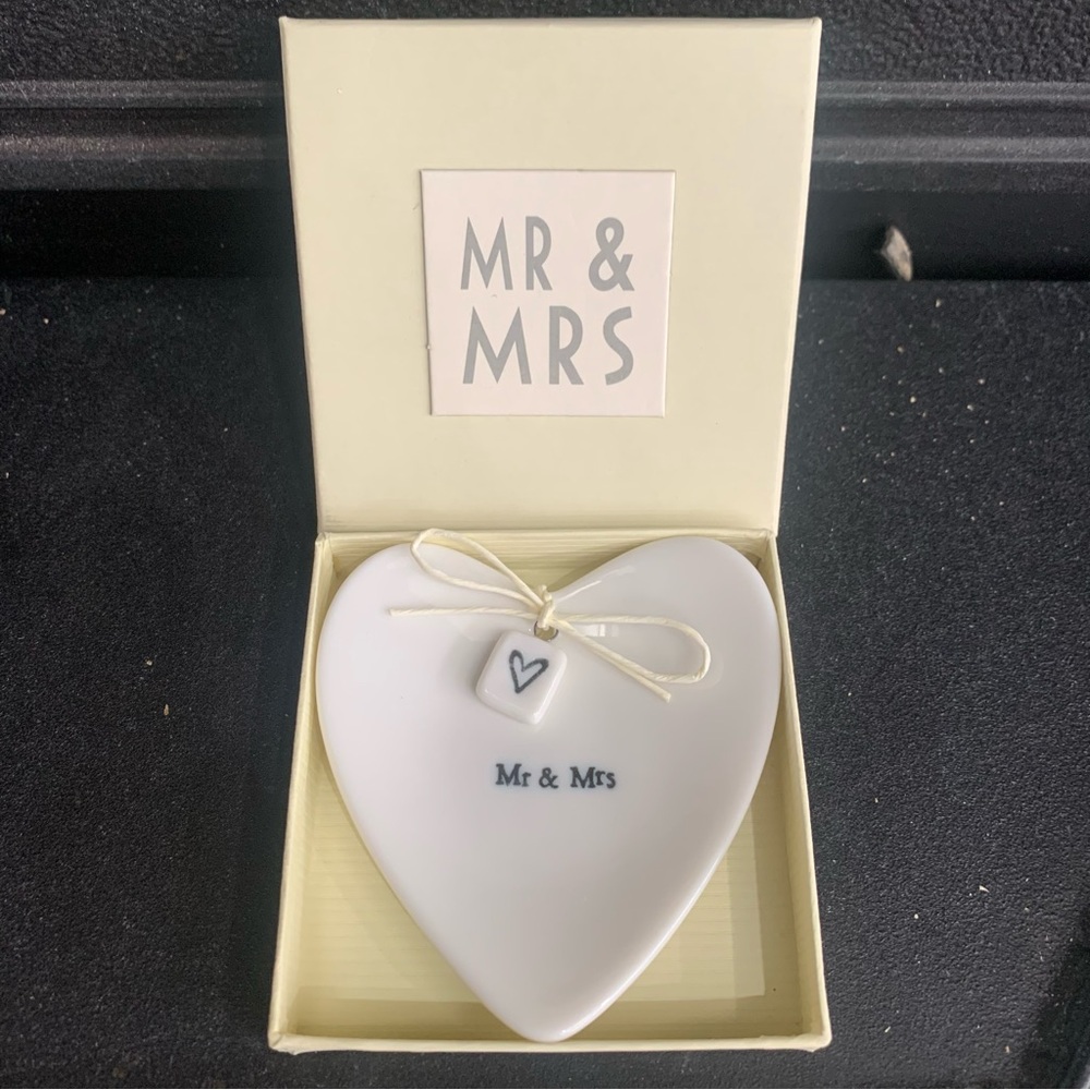 Crate & Barrel Mr. & Mrs. Ceramic Heart Shaped Jewelry Trinket Tray Brand New